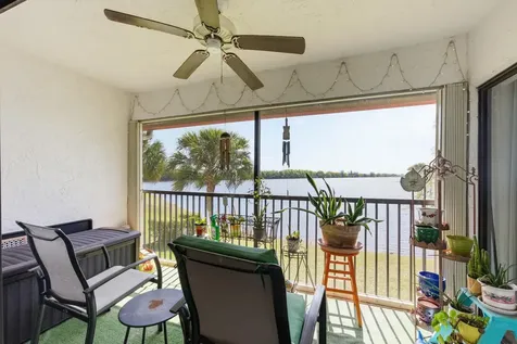 304 Liberty Court Deerfield Beach FL 33442