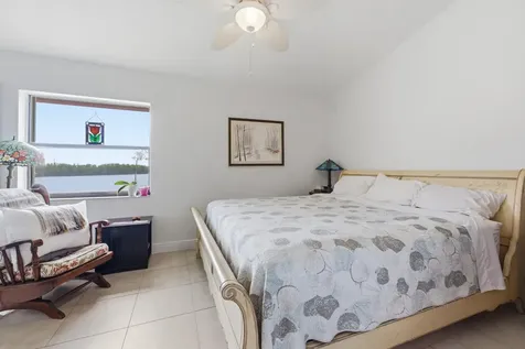 304 Liberty Court Deerfield Beach FL 33442