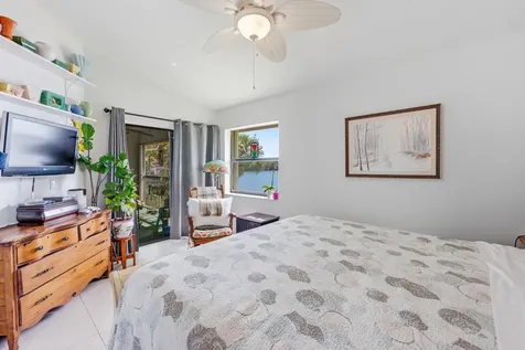 304 Liberty Court Deerfield Beach FL 33442