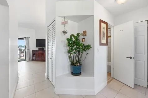 304 Liberty Court Deerfield Beach FL 33442