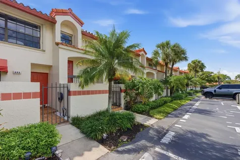 304 Liberty Court Deerfield Beach FL 33442