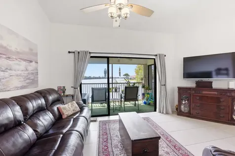 304 Liberty Court Deerfield Beach FL 33442