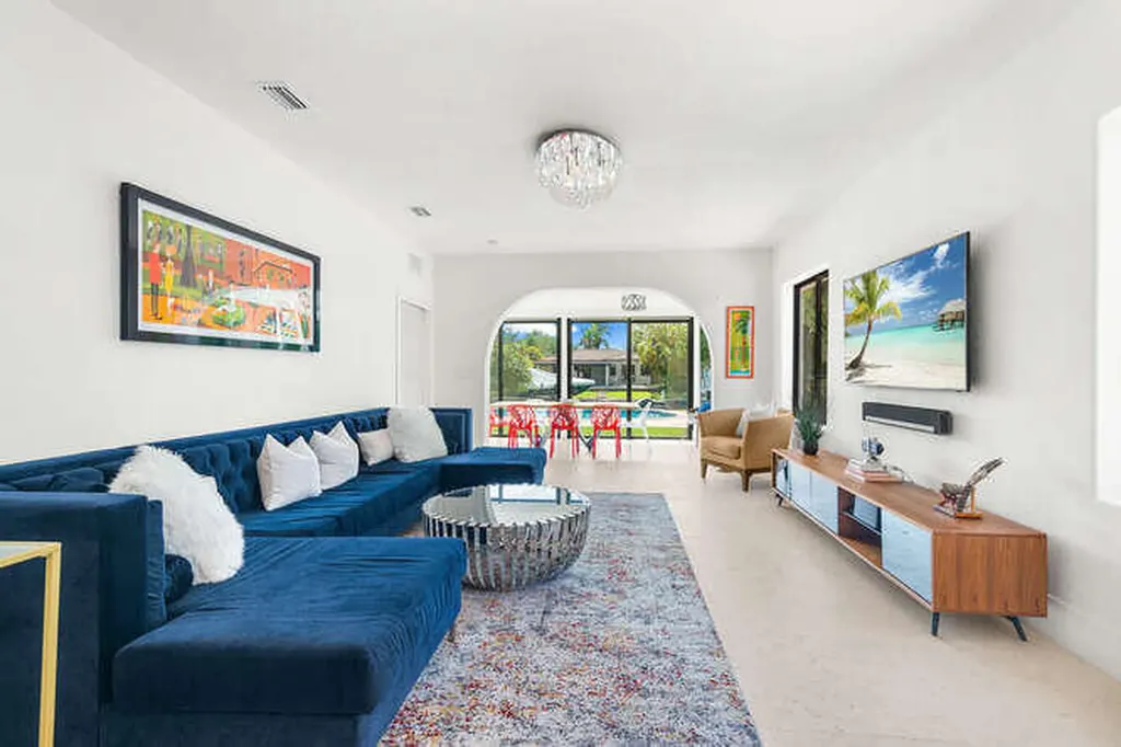 7820 Hawthorne Avenue Miami Beach FL 33141
