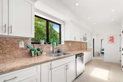 7820 Hawthorne Avenue Miami Beach FL 33141