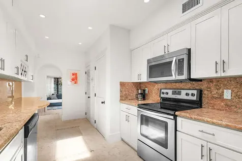 7820 Hawthorne Avenue Miami Beach FL 33141