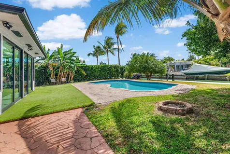7820 Hawthorne Avenue Miami Beach FL 33141