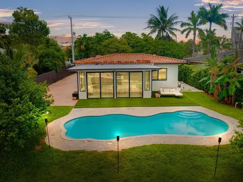 7820 Hawthorne Avenue Miami Beach FL 33141