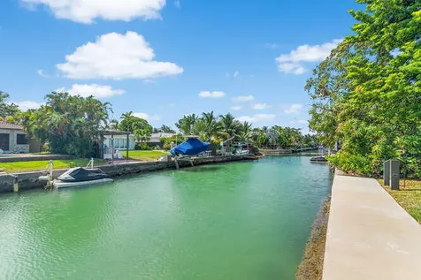 7820 Hawthorne Avenue Miami Beach FL 33141