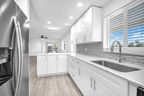 1015 Spanish River Road Boca Raton FL 33432