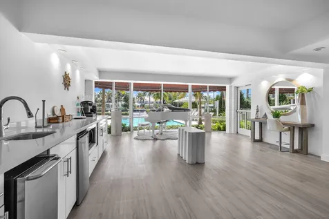 1015 Spanish River Road Boca Raton FL 33432