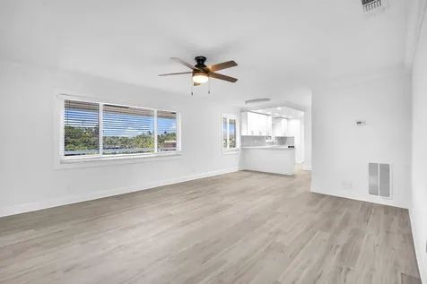 1015 Spanish River Road Boca Raton FL 33432