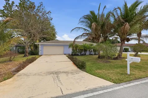 9696 Honeysuckle Avenue Palm Beach Gardens FL 33410