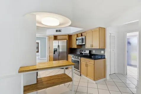 9696 Honeysuckle Avenue Palm Beach Gardens FL 33410