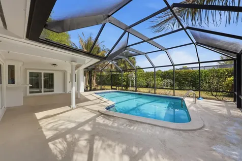 9696 Honeysuckle Avenue Palm Beach Gardens FL 33410