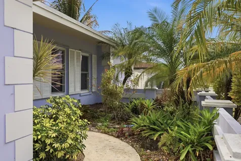 9696 Honeysuckle Avenue Palm Beach Gardens FL 33410