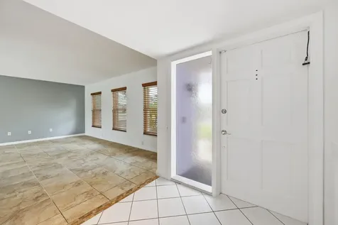 9696 Honeysuckle Avenue Palm Beach Gardens FL 33410