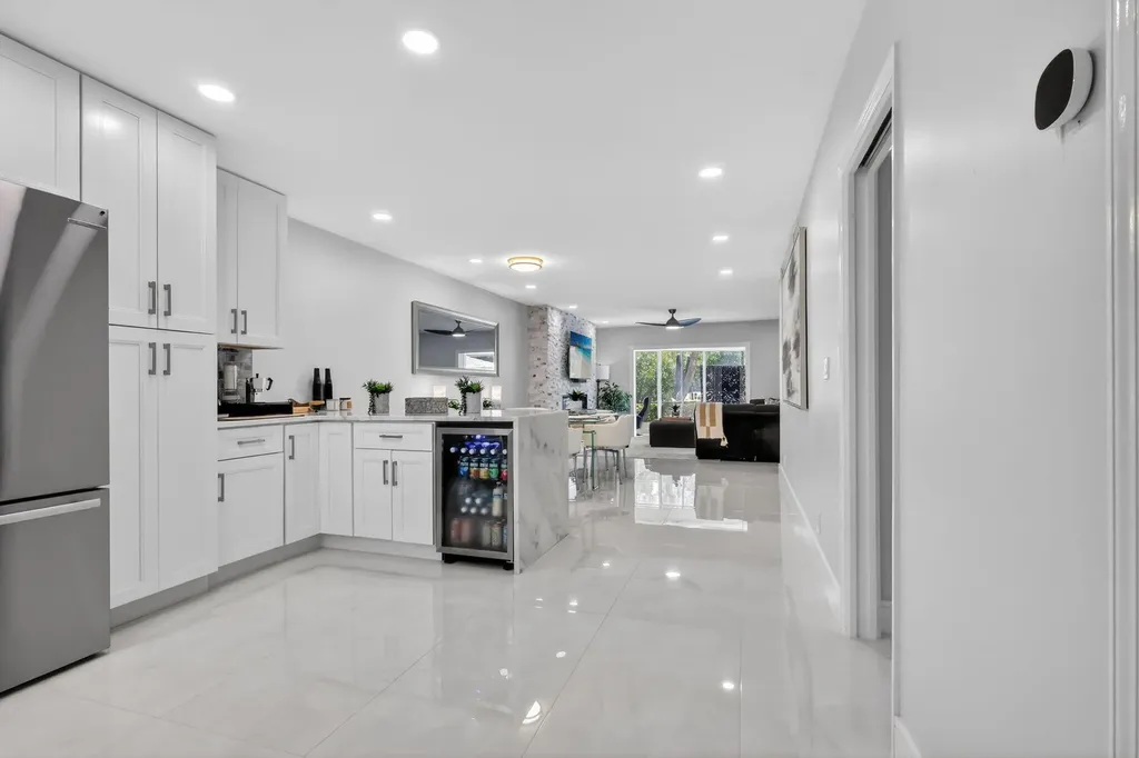 700 Ne Harbour Terrace Boca Raton FL 33431