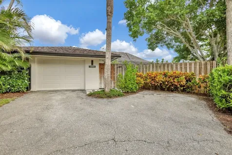 11880 Pebblewood Drive Wellington FL 33414