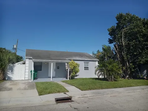 522 W 3rd Street Riviera Beach FL 33404