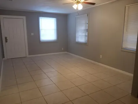 522 W 3rd Street Riviera Beach FL 33404