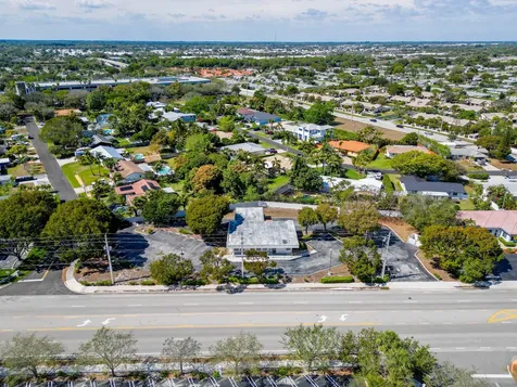 2419 S Seacrest Boulevard Boynton Beach FL 33435