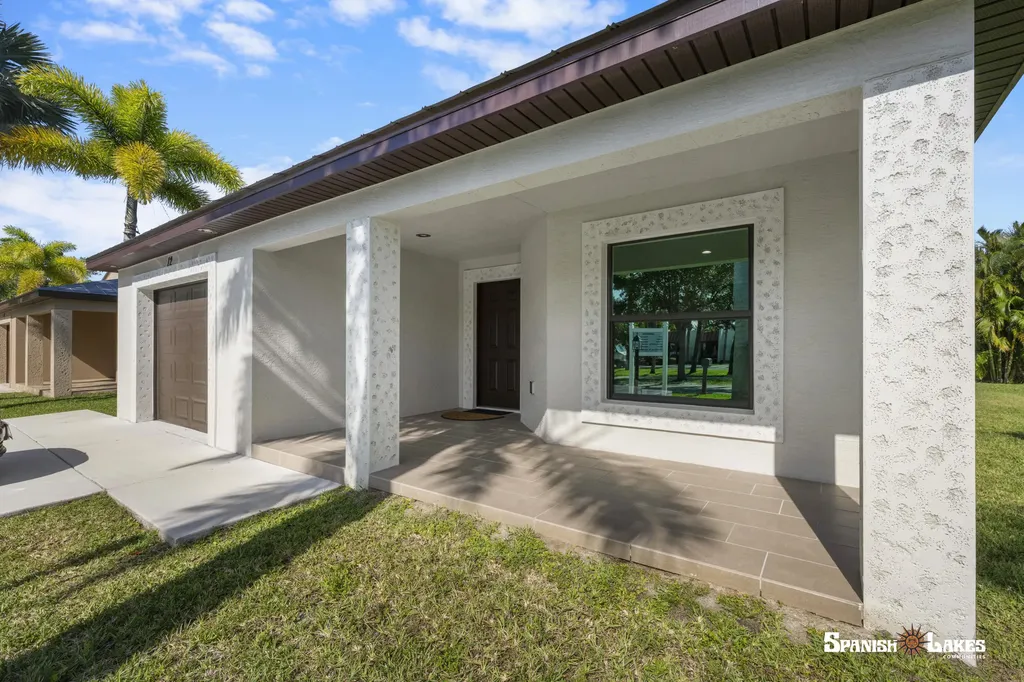 36 Alta Loma Port Saint Lucie FL 34952