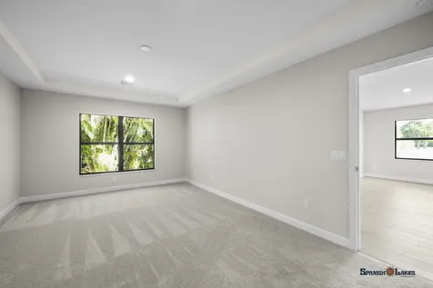 36 Alta Loma Port Saint Lucie FL 34952