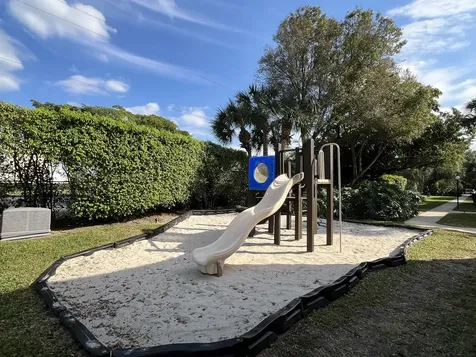 2002 Belmont Place Boynton Beach FL 33436