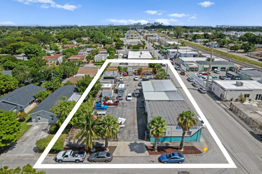 5913 Georgia Avenue West Palm Beach FL 33405