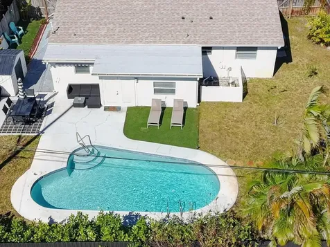 110 NE 30th Street Pompano Beach FL 33064