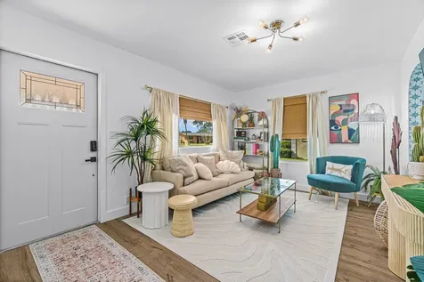 423 W Ocean Avenue Lantana FL 33462