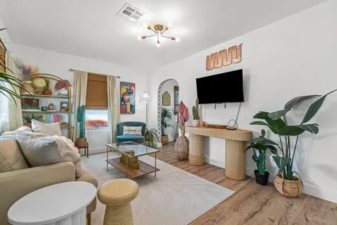 423 W Ocean Avenue Lantana FL 33462