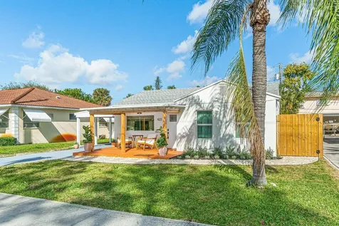 423 W Ocean Avenue Lantana FL 33462