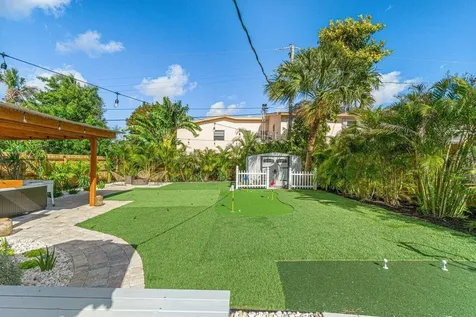 423 W Ocean Avenue Lantana FL 33462