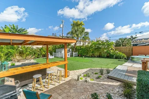 423 W Ocean Avenue Lantana FL 33462