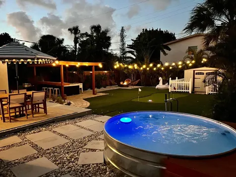 423 W Ocean Avenue Lantana FL 33462