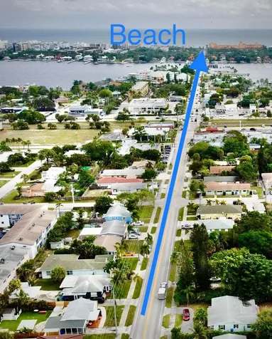 423 W Ocean Avenue Lantana FL 33462