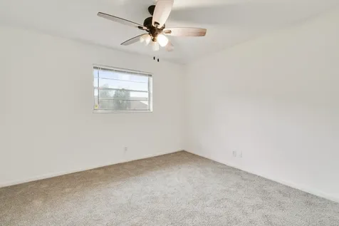 5816 S Bond Drive West Palm Beach FL 33415