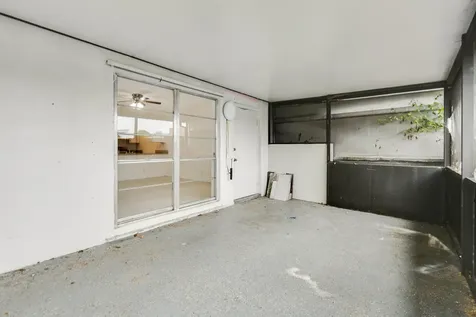 5816 S Bond Drive West Palm Beach FL 33415