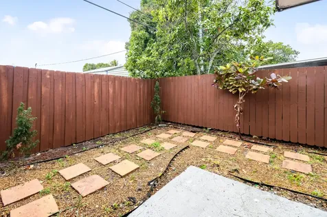5816 S Bond Drive West Palm Beach FL 33415