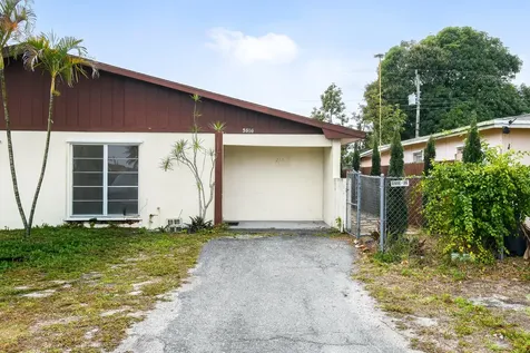 5816 S Bond Drive West Palm Beach FL 33415