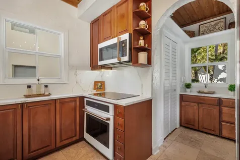 137 Edgewood Drive West Palm Beach FL 33405