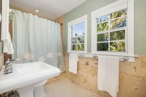 137 Edgewood Drive West Palm Beach FL 33405