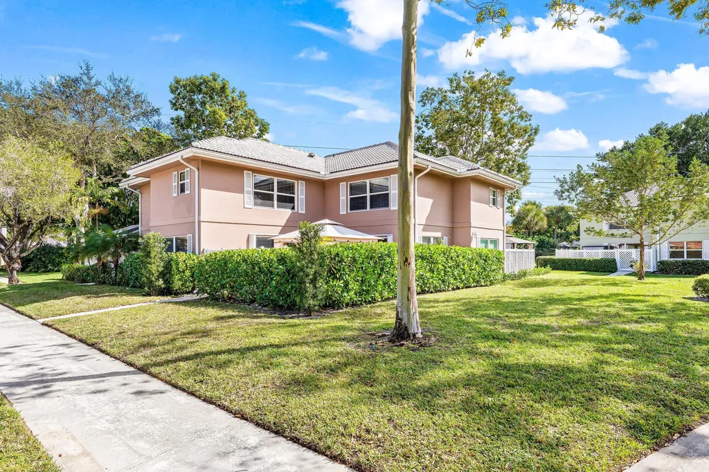 3136 Kingston Court West Palm Beach FL 33409