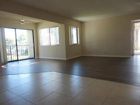 514 Shady Pine Way Greenacres FL 33415