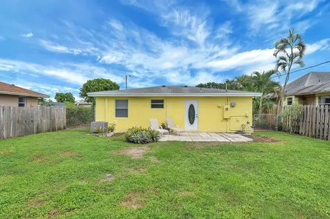 4882 Jefferson Road Delray Beach FL 33445