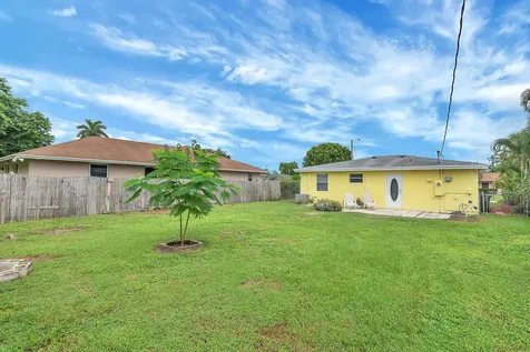 4882 Jefferson Road Delray Beach FL 33445