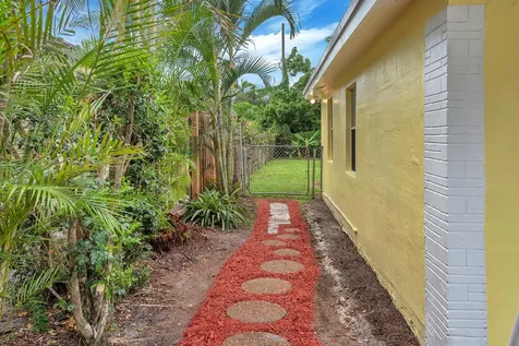 4882 Jefferson Road Delray Beach FL 33445