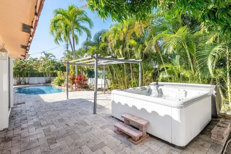 451 Ne 25th Terrace Boca Raton FL 33431