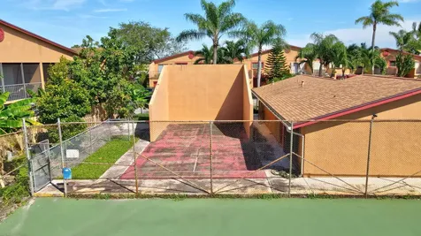 2751 E Sunrise Lakes Drive Sunrise FL 33322